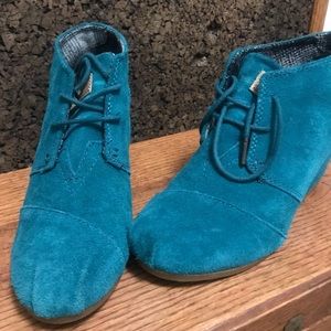 Toms wedges